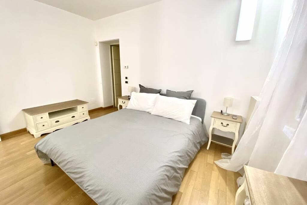Boutique Apartment In Milano Center: Duomo Scala Екстер'єр фото